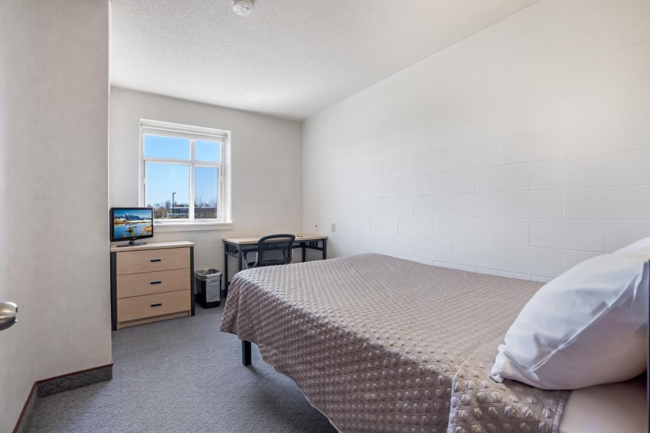 Residence & Conference Centre - Welland Extérieur photo
