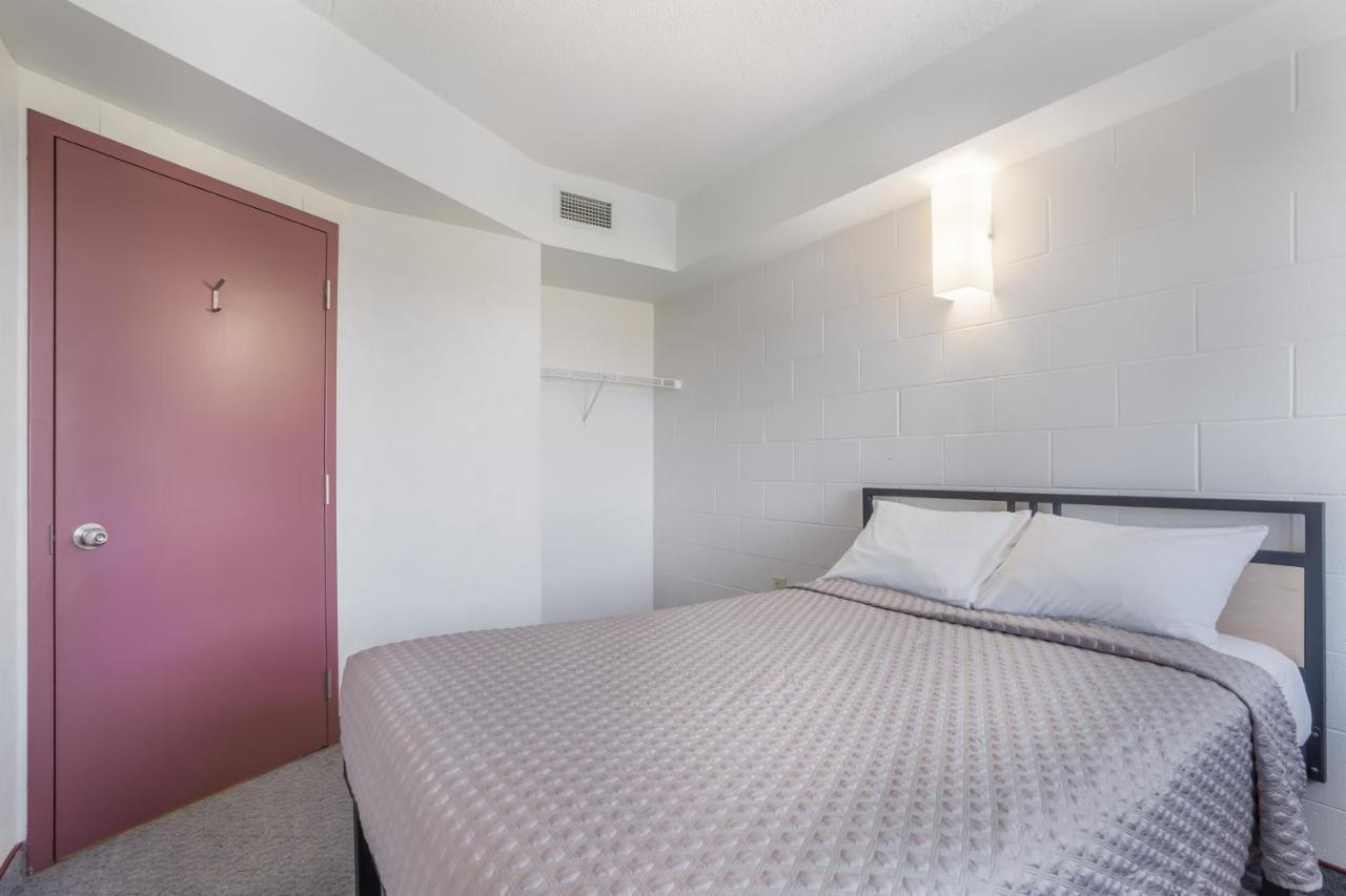Residence & Conference Centre - Welland Extérieur photo