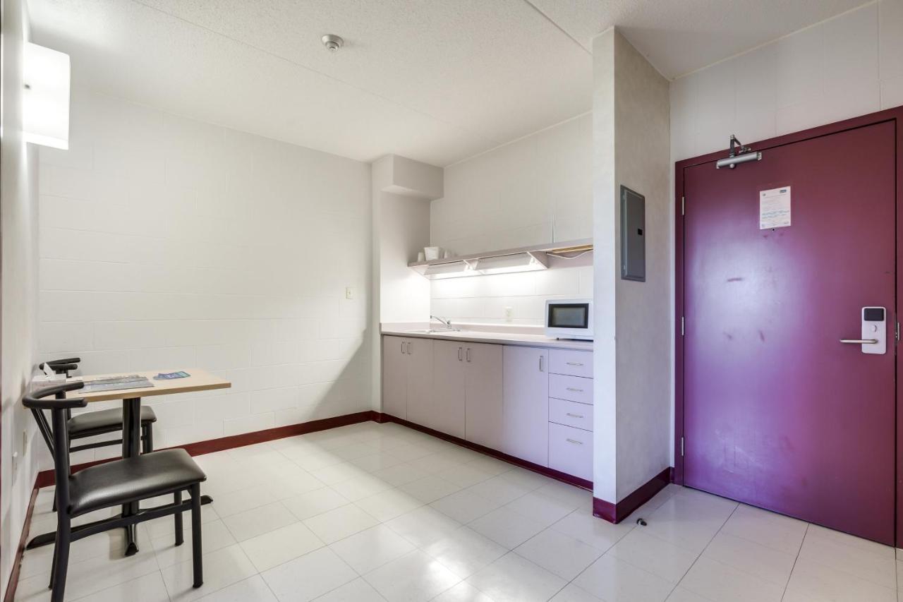 Residence & Conference Centre - Welland Extérieur photo