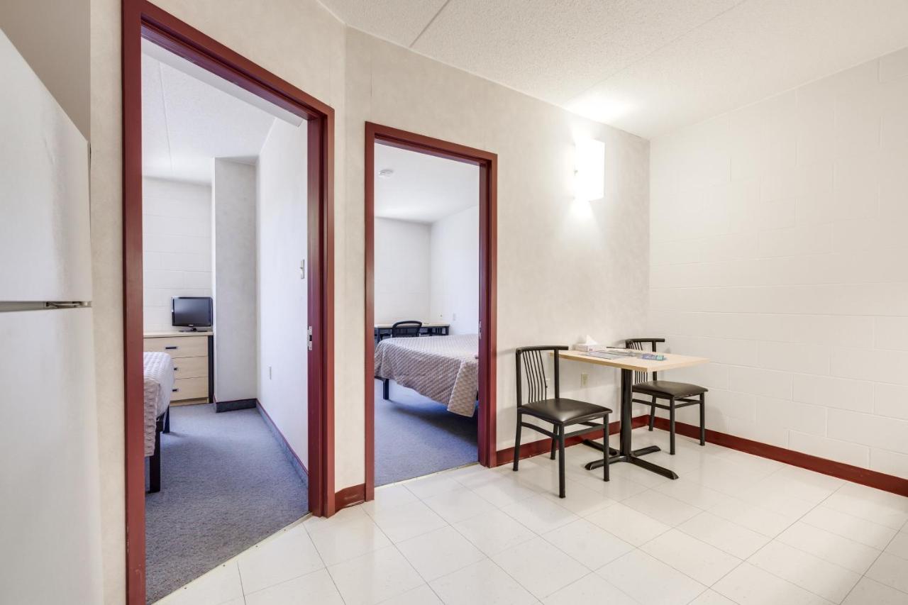 Residence & Conference Centre - Welland Extérieur photo