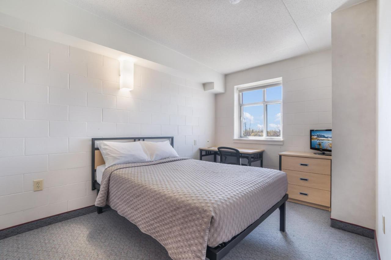 Residence & Conference Centre - Welland Extérieur photo