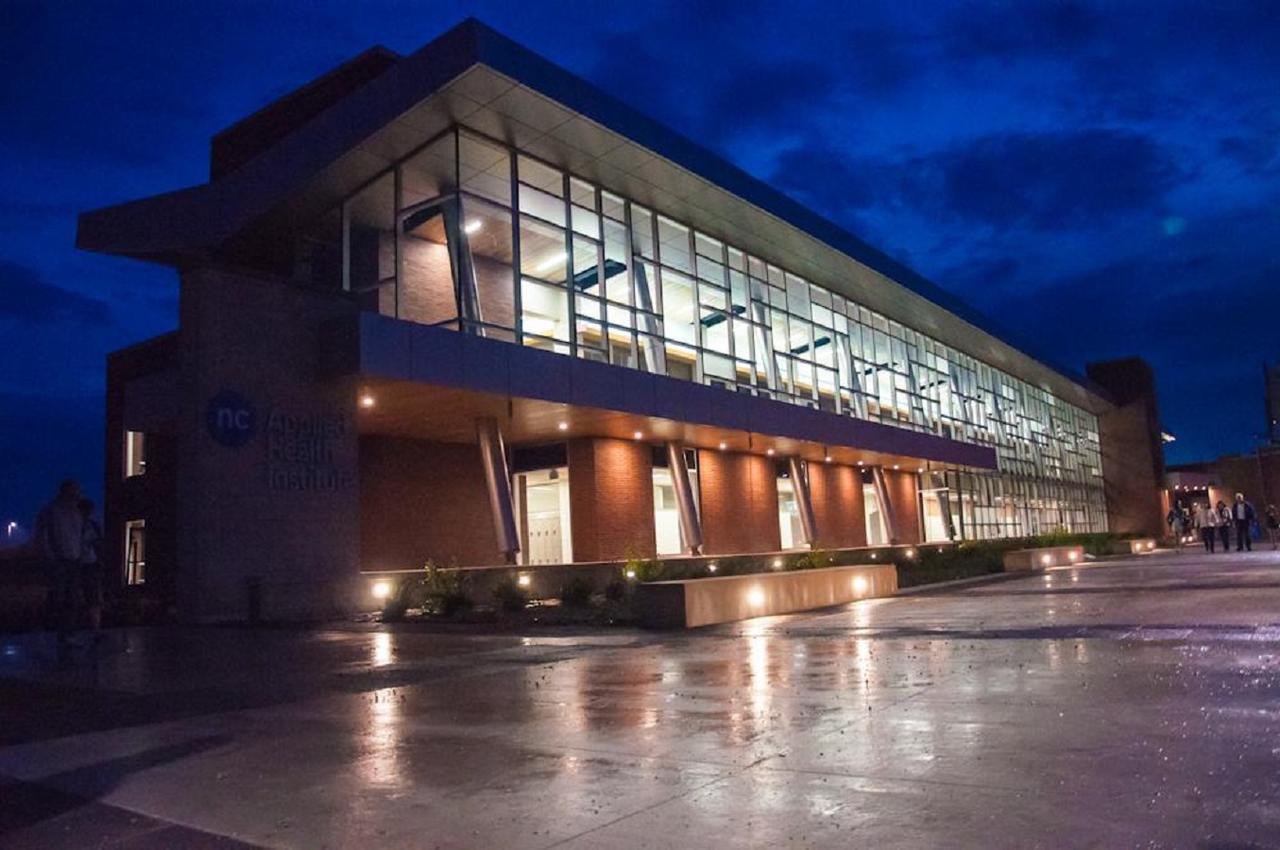 Residence & Conference Centre - Welland Extérieur photo