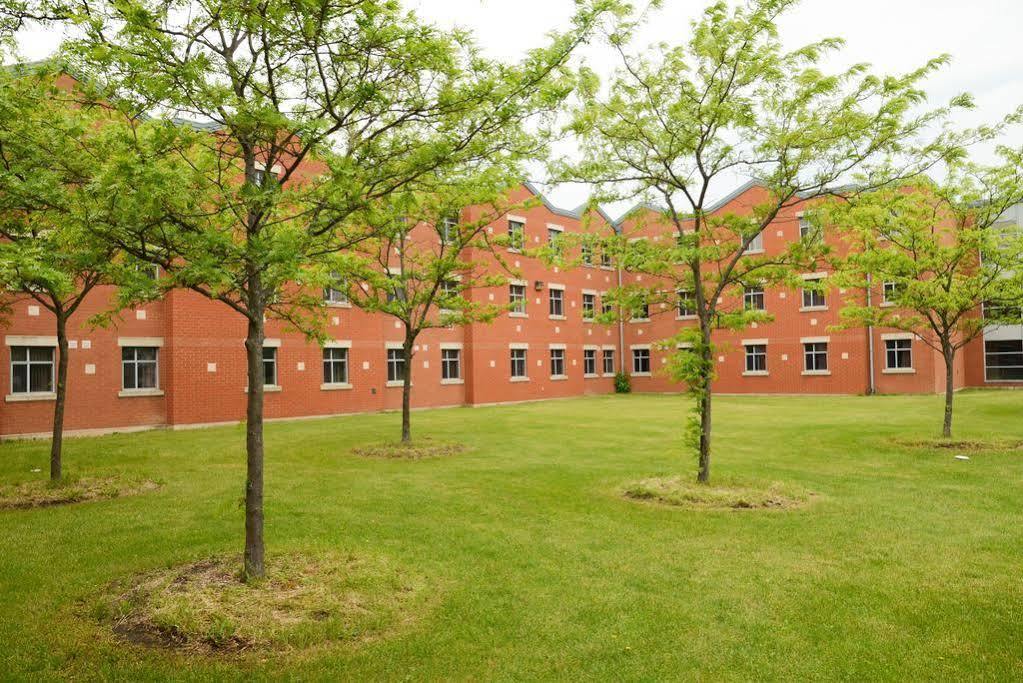 Residence & Conference Centre - Welland Extérieur photo